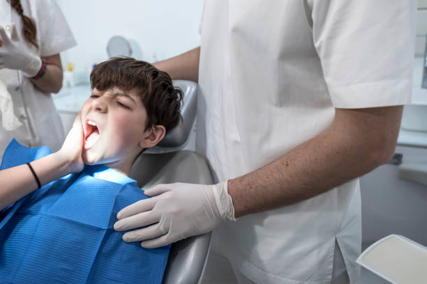 Best Emergency Tooth Extraction in Brighton, IL